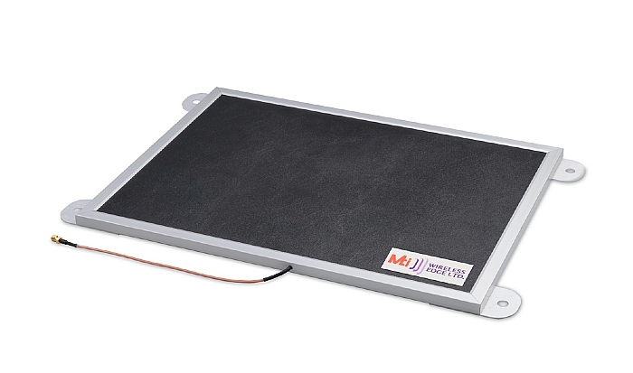 Тонкая антенна круговой поляризации MTI MT–242062/CLH, 7.5 dBic, 480x310x16 мм